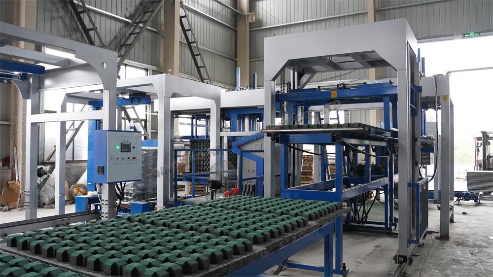 QINGDAO HF Machinery CO., LTD and Brick Machines in Turkey